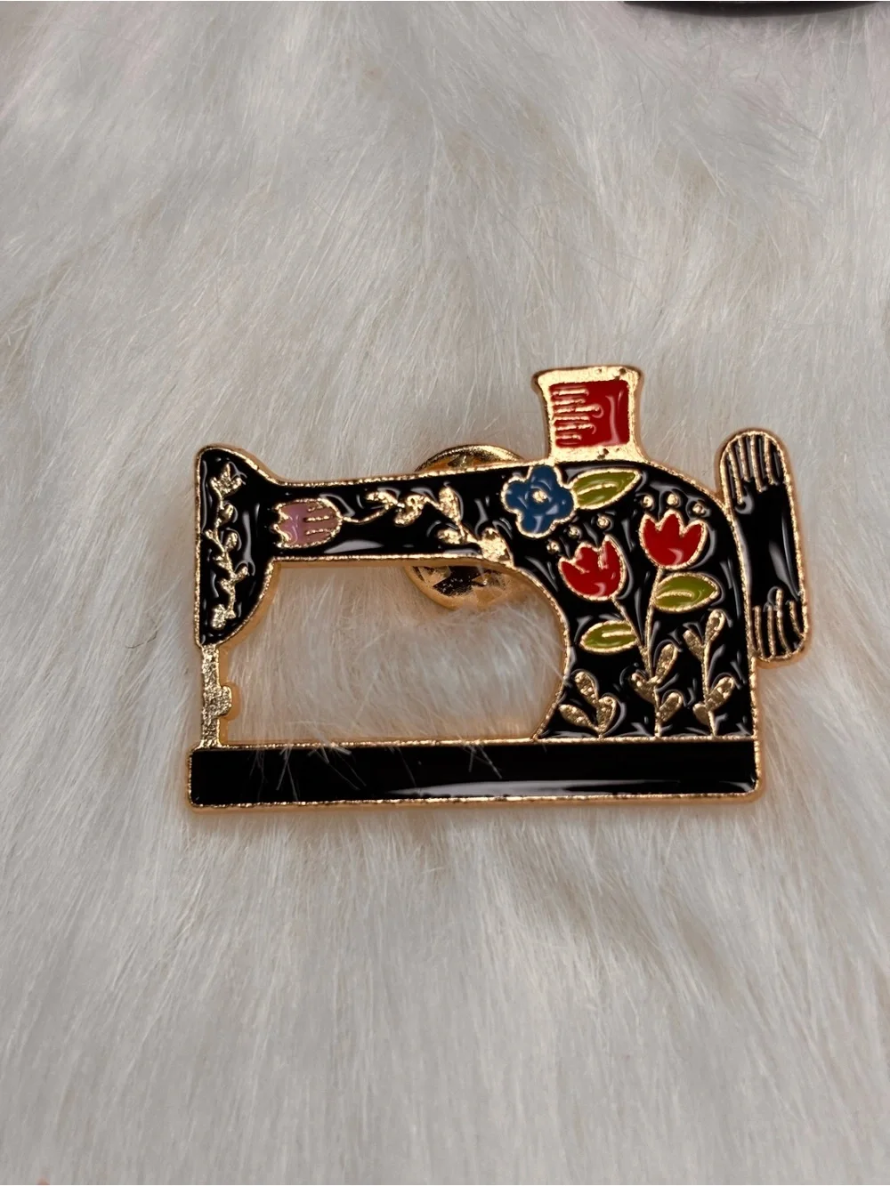 Sewing Lover Pin Set – Floral Sewing Machine & Pink Measuring Tape